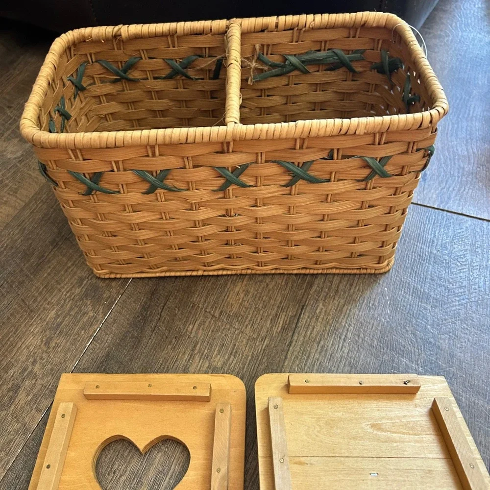 Vintage Tender Heart Treasures Woven Basket Tissue Box Organizer Wood Lid 1995